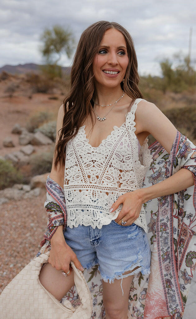 Natural Crochet Scallop Trim V-Neck Sleeveless Cami Top - Image 11